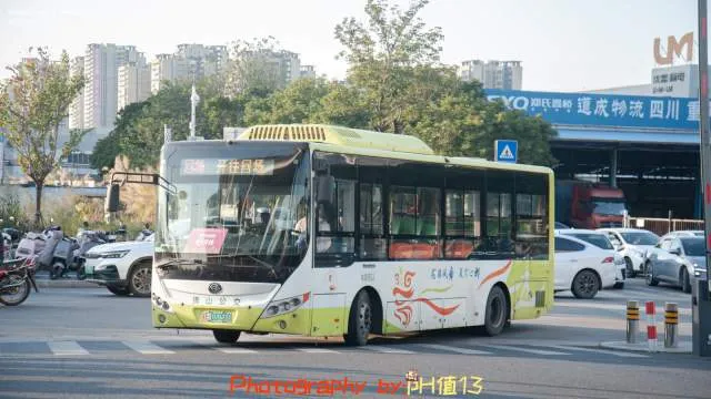 粤E 03758D
