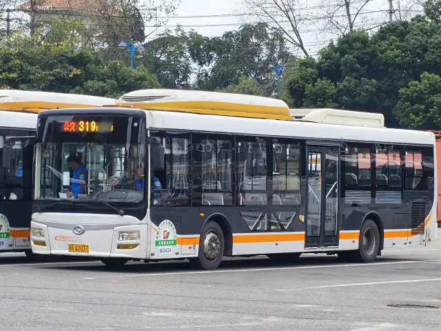 川A Q2037（W3434）