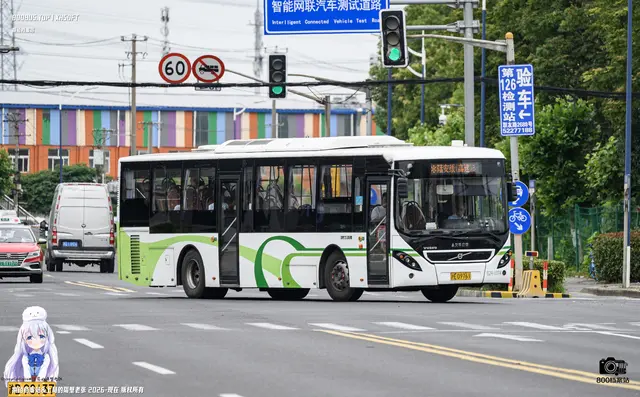 沪E D9761