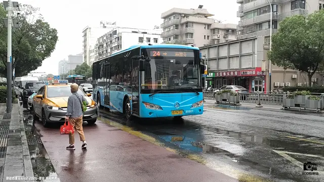 苏B M8351