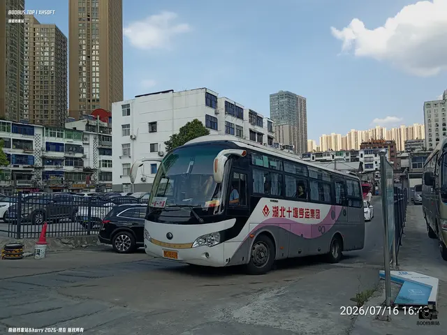 鄂C 9B318