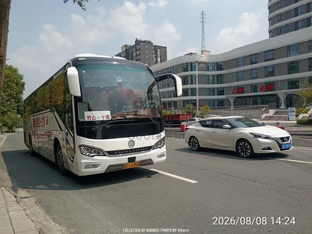 鄂C L6958