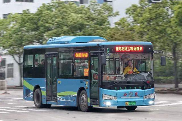 800BUS