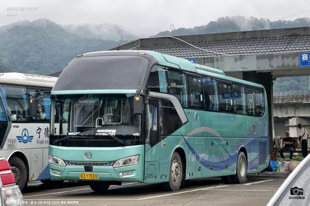 闽J Y7530