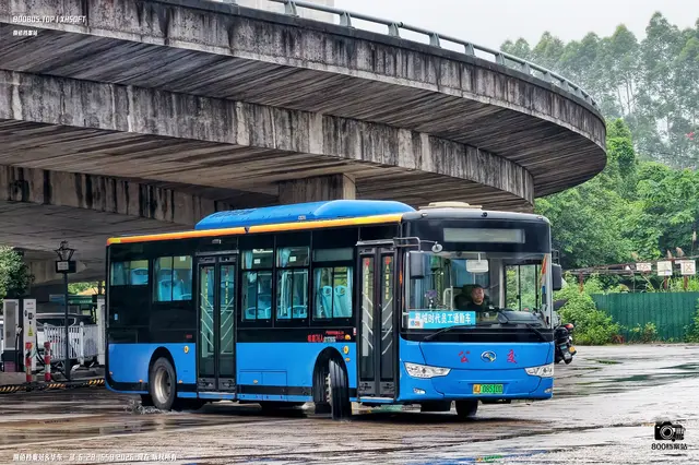 闽J 08510D