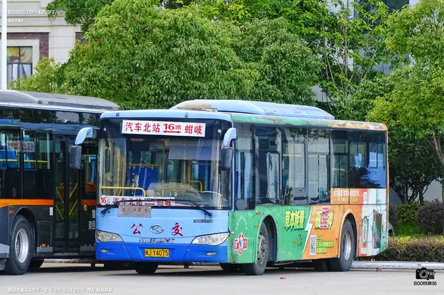闽J Y4075