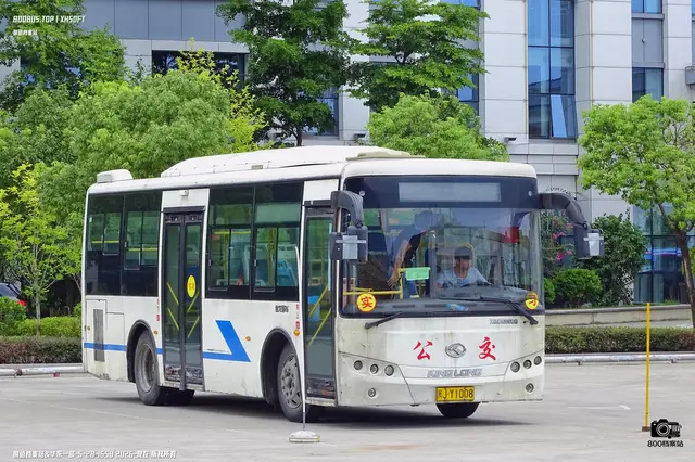 闽J Y1008