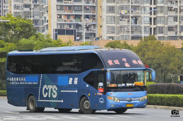 闽J Y8999
