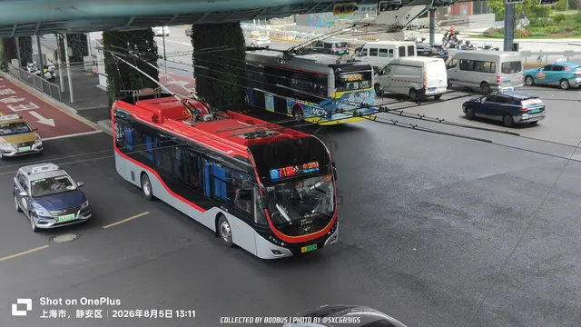沪A 06702A