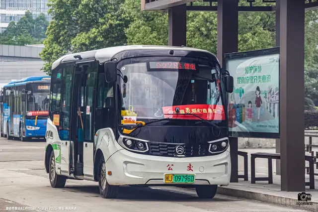闽J 09796D