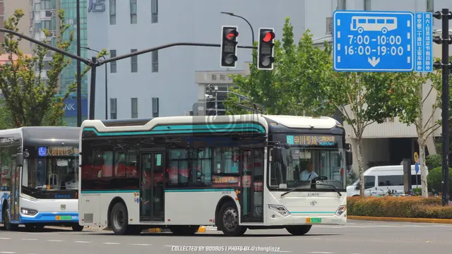 沪A 57256D