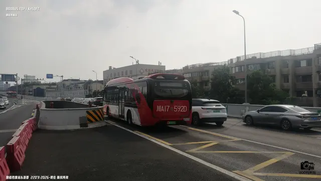 川A 17592D