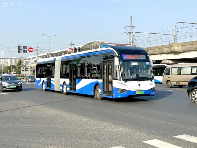 800BUS
