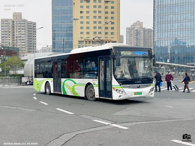 沪A 32510D