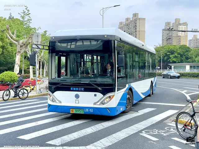 沪A 38952D