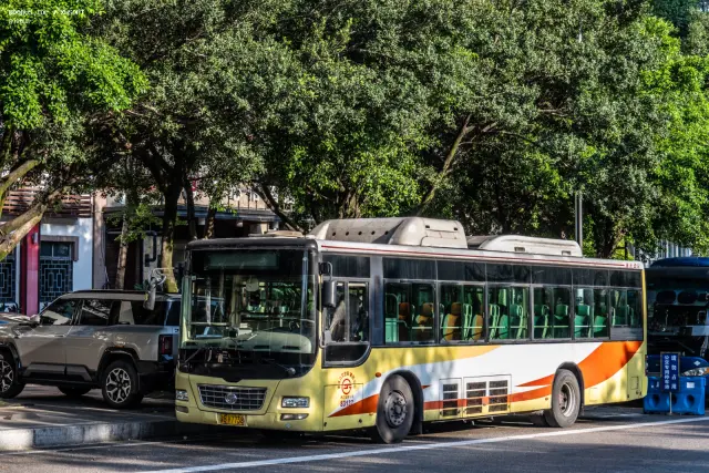 渝B V7738