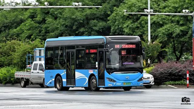 桂B 04357D