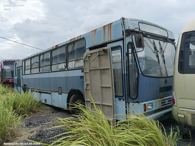 沪A E5990
