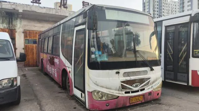鄂H 04421