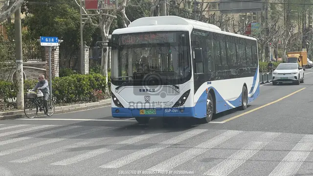 沪A 32725D