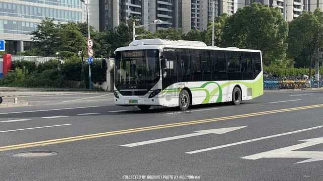 沪A 33977D