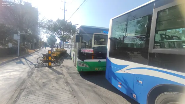 800BUS