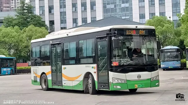 闽J 09718D