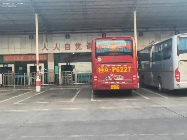 桂A P6227 南宁-宁明班线