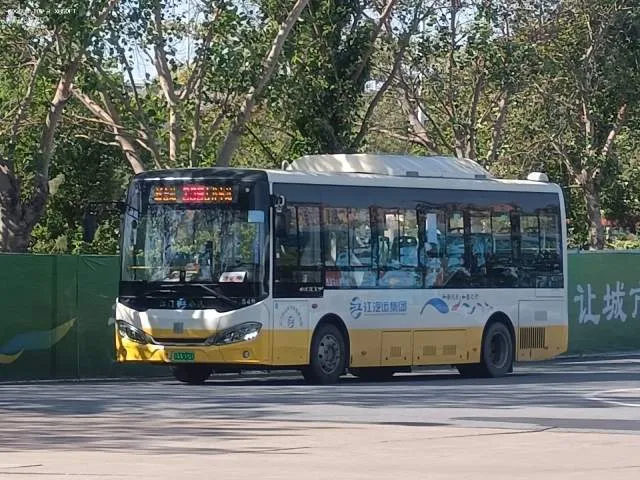 粤J03302D