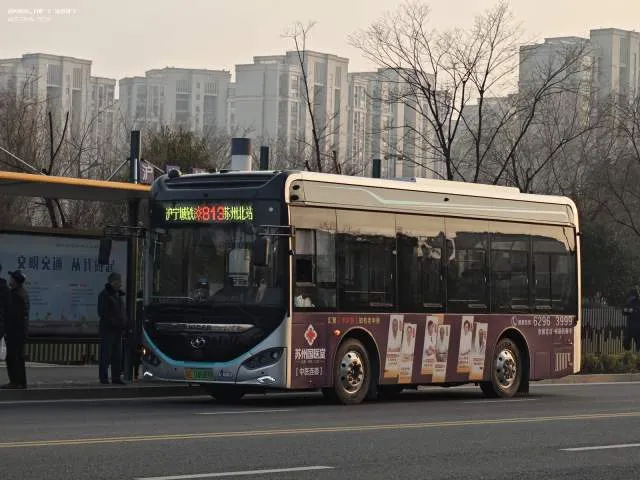 苏E04689D
