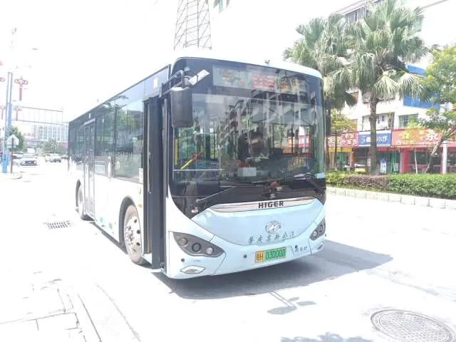 粤H03000D