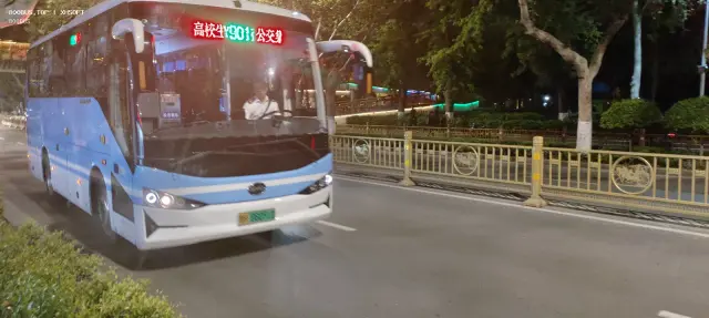 800BUS