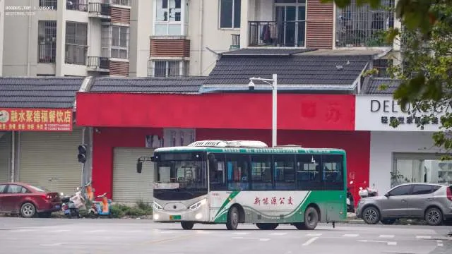 桂B 04878D