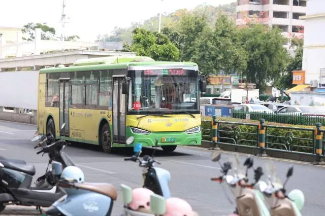琼B01585D