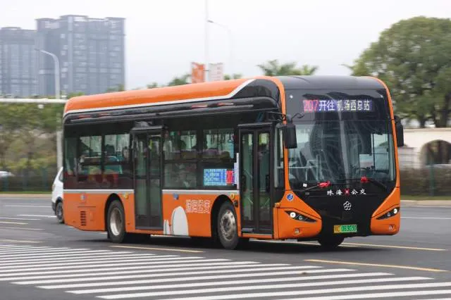 粤C08303D