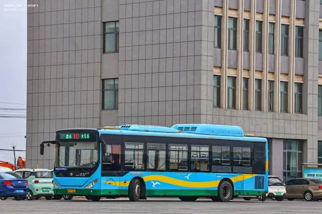 97302