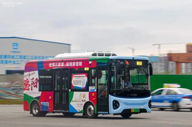 川F18330D