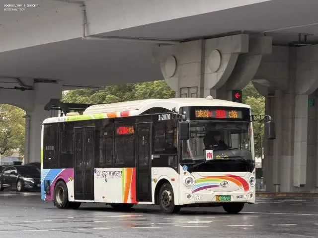 苏E08705D