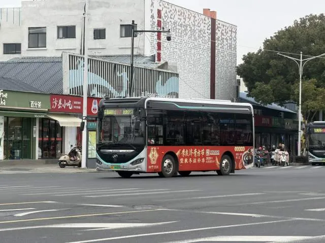 苏E04889D
