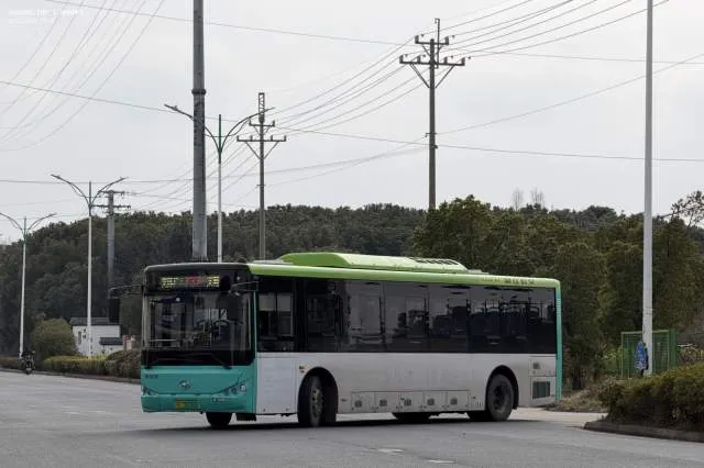 苏E00106D