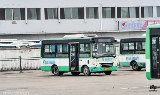 苏J ZN828