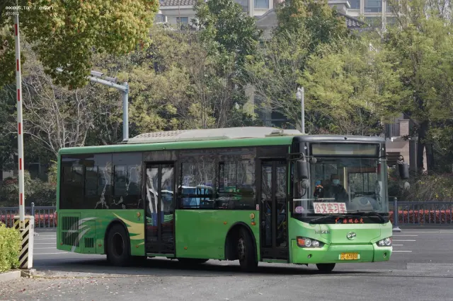 苏E 6M888