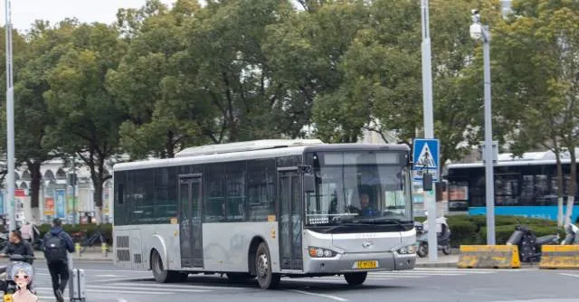 苏E MF058