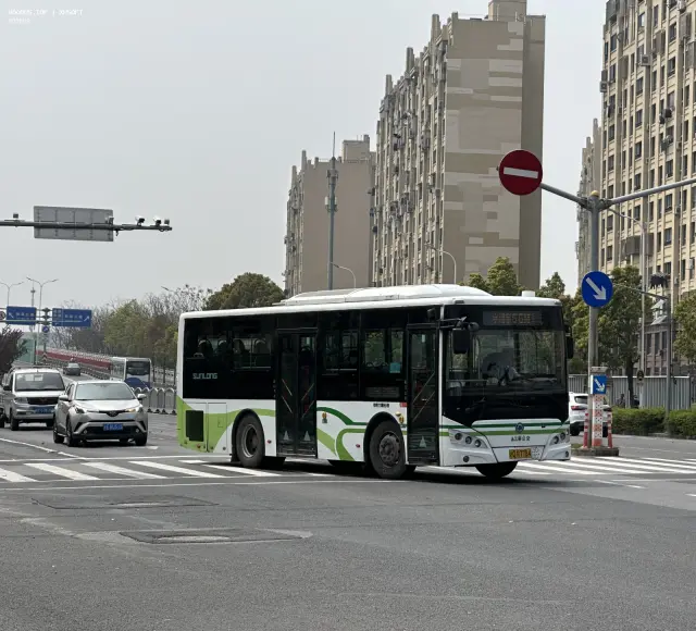 沪D R7784/L9D-0107
