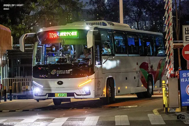 粤B 83218D