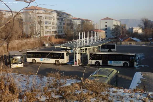 冀H B1763(左一)，冀H B1262(左二)