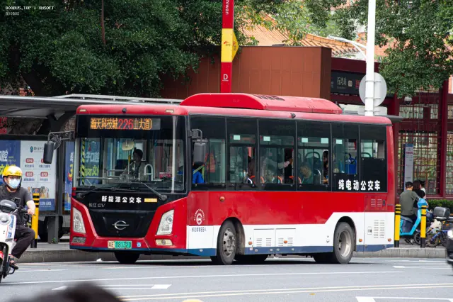 粤E 08132D