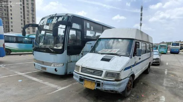 苏JR2908 + 沪AK6151