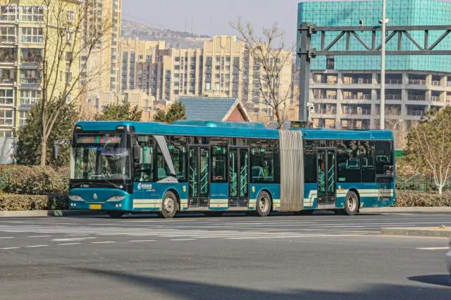 鲁AV0292