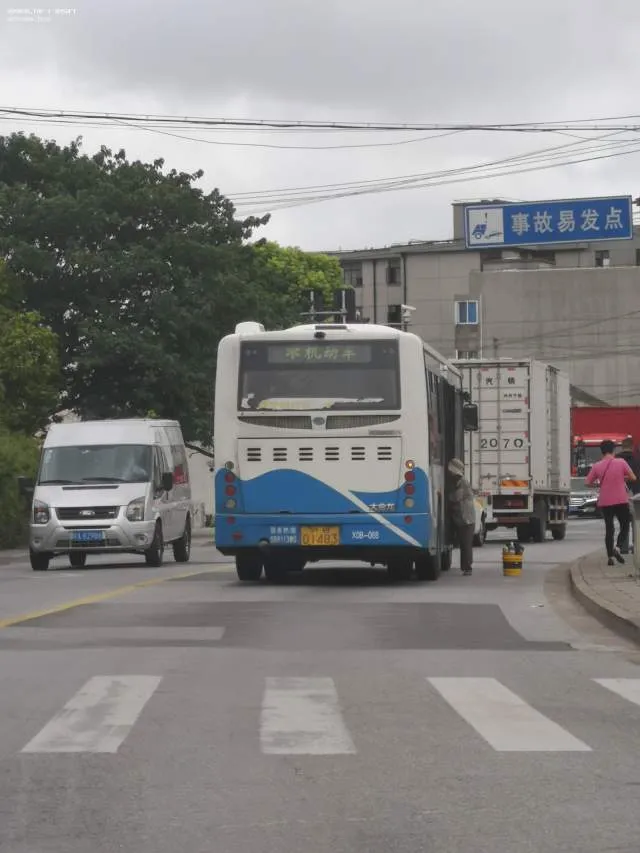 沪B D1483